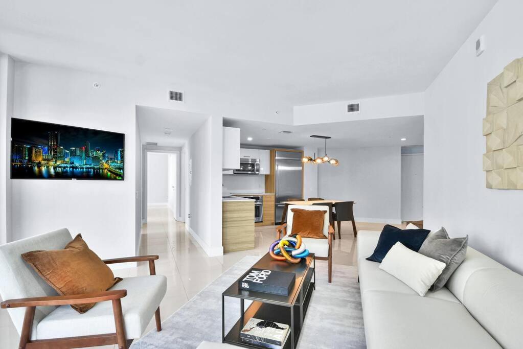 Lovely Upscale Condo Gorgeous View 2Bd 2Bath In Brickell Miami Dış mekan fotoğraf