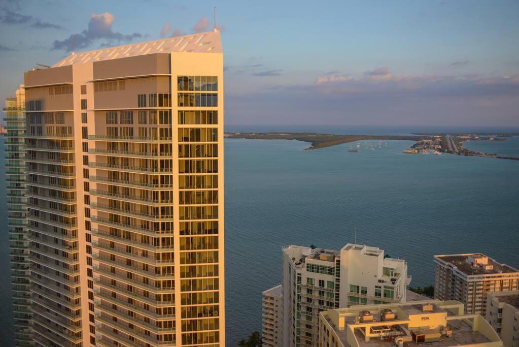 Lovely Upscale Condo Gorgeous View 2Bd 2Bath In Brickell Miami Dış mekan fotoğraf