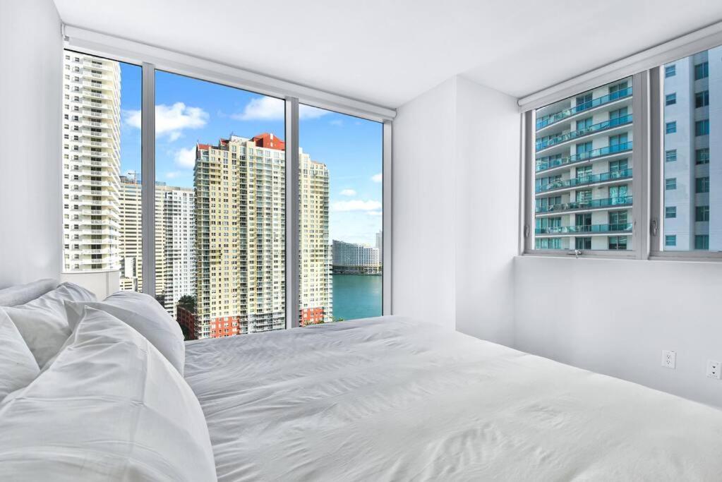 Lovely Upscale Condo Gorgeous View 2Bd 2Bath In Brickell Miami Dış mekan fotoğraf