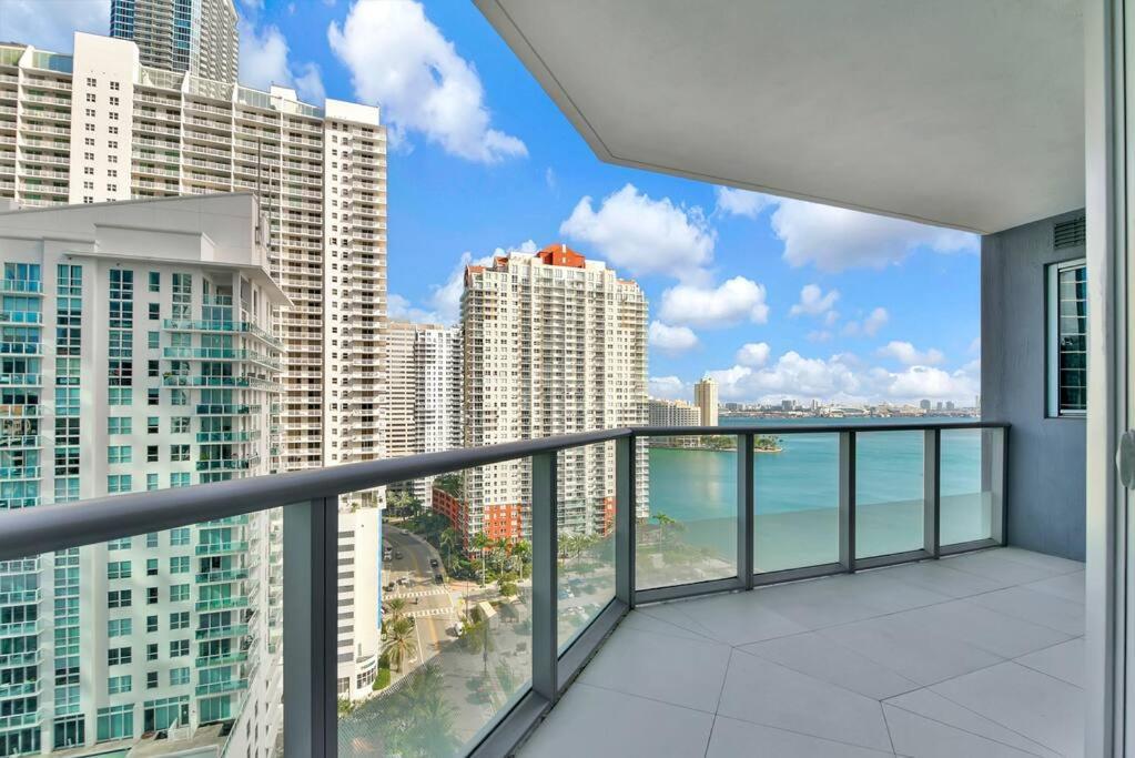 Lovely Upscale Condo Gorgeous View 2Bd 2Bath In Brickell Miami Dış mekan fotoğraf