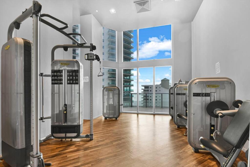 Lovely Upscale Condo Gorgeous View 2Bd 2Bath In Brickell Miami Dış mekan fotoğraf