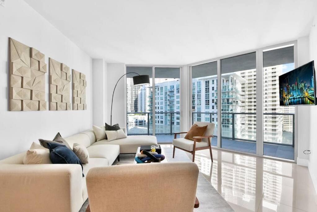 Lovely Upscale Condo Gorgeous View 2Bd 2Bath In Brickell Miami Dış mekan fotoğraf