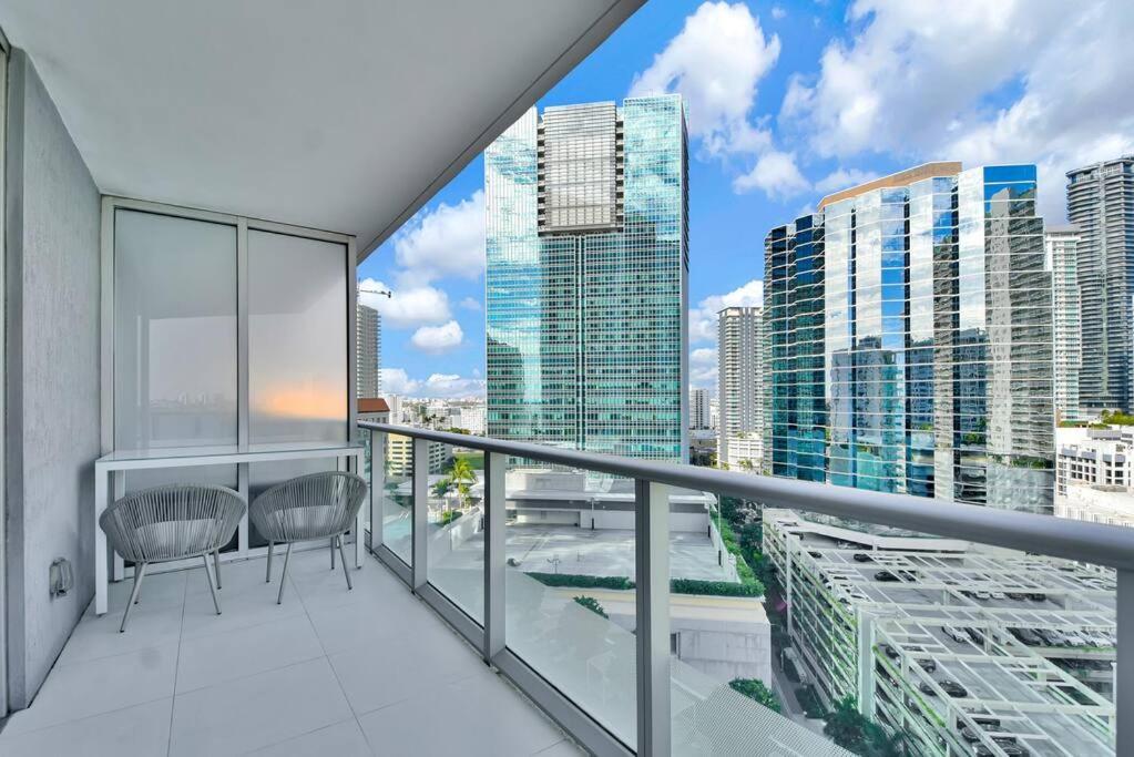 Lovely Upscale Condo Gorgeous View 2Bd 2Bath In Brickell Miami Dış mekan fotoğraf