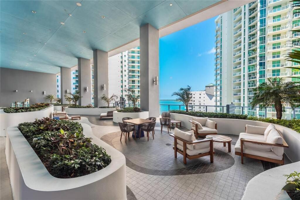 Lovely Upscale Condo Gorgeous View 2Bd 2Bath In Brickell Miami Dış mekan fotoğraf